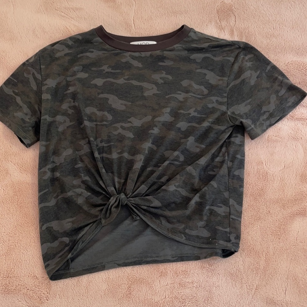 tie up camo crop shirt
